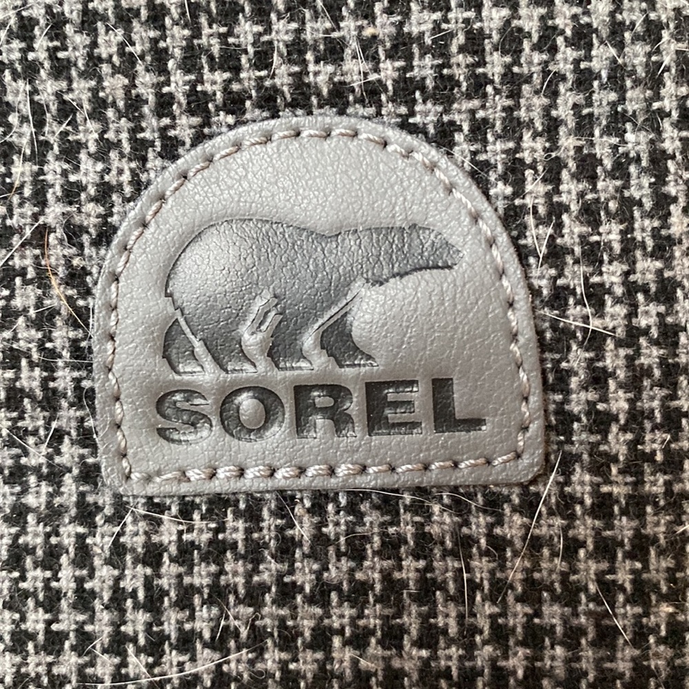 Sorel Houndstooth Gorgeous Boots - Picture 3 of 4
